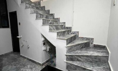 scaled_1000482721